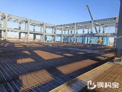 鋼結構樓層板栓釘怎么按（鋼結構樓層板施工流程栓釘焊接常見問題及解決樓承板與鋼梁連接要點）