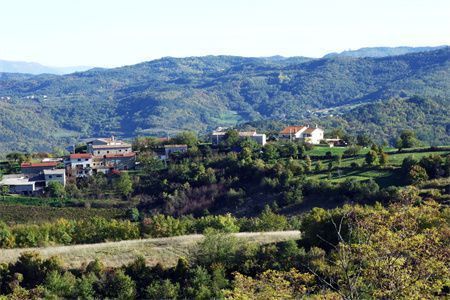 國內(nèi)樓板厚度（樓板厚度與建筑耐久性關(guān)系,樓板厚度設(shè)計規(guī)范解讀）